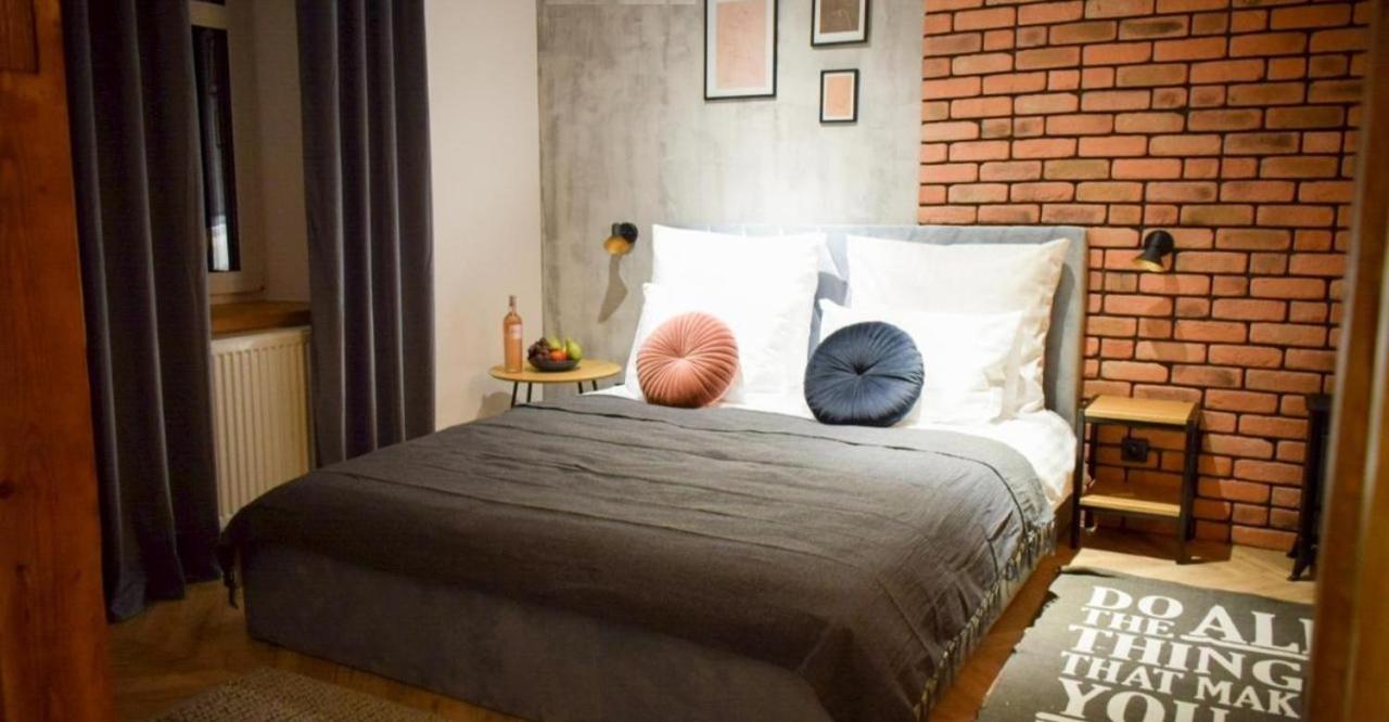 Klimatyczny Apartament カルパッチ エクステリア 写真